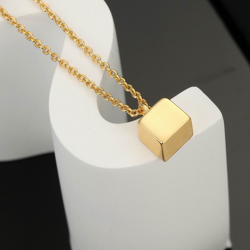 Celine Necklace 05lyr158 (7)